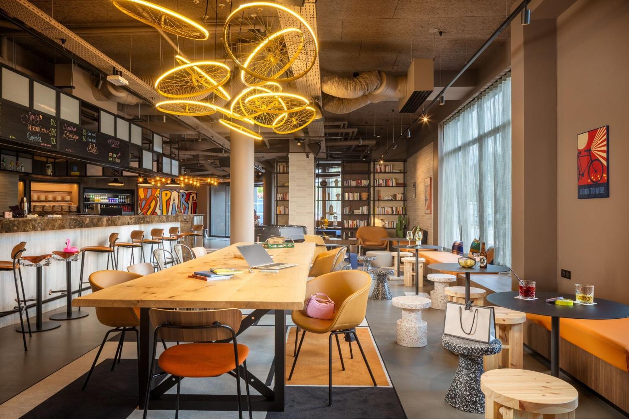 Moxy Paris Clamart Esterno foto