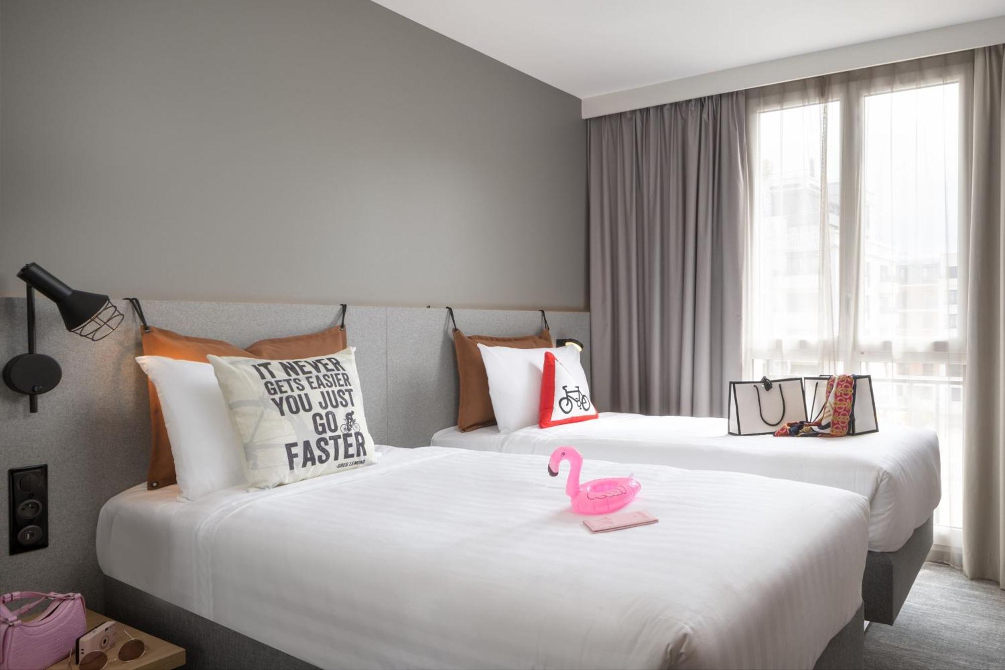 Moxy Paris Clamart Esterno foto