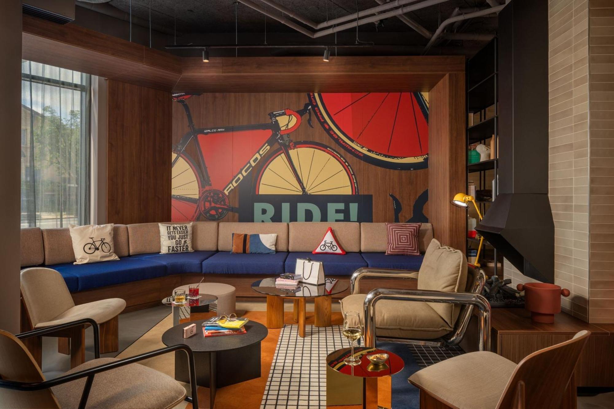 Moxy Paris Clamart Esterno foto