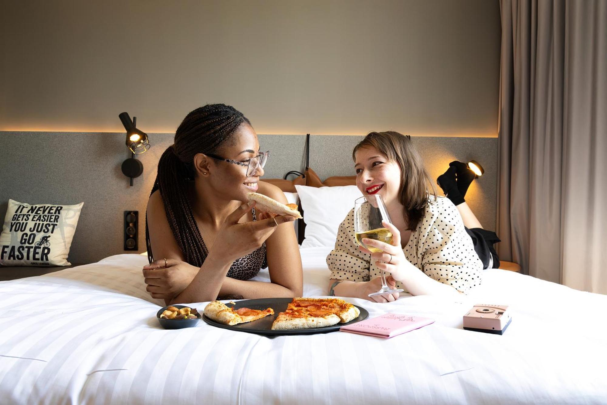 Moxy Paris Clamart Esterno foto