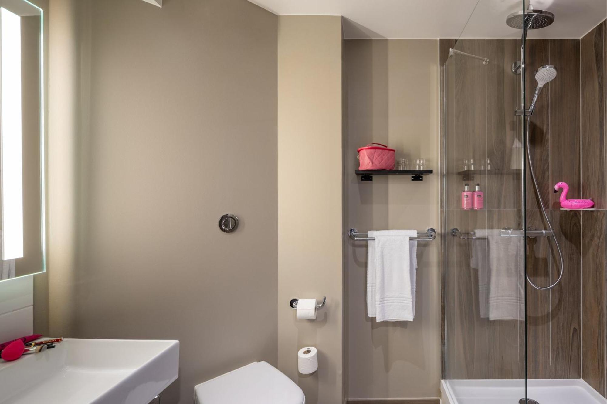 Moxy Paris Clamart Esterno foto