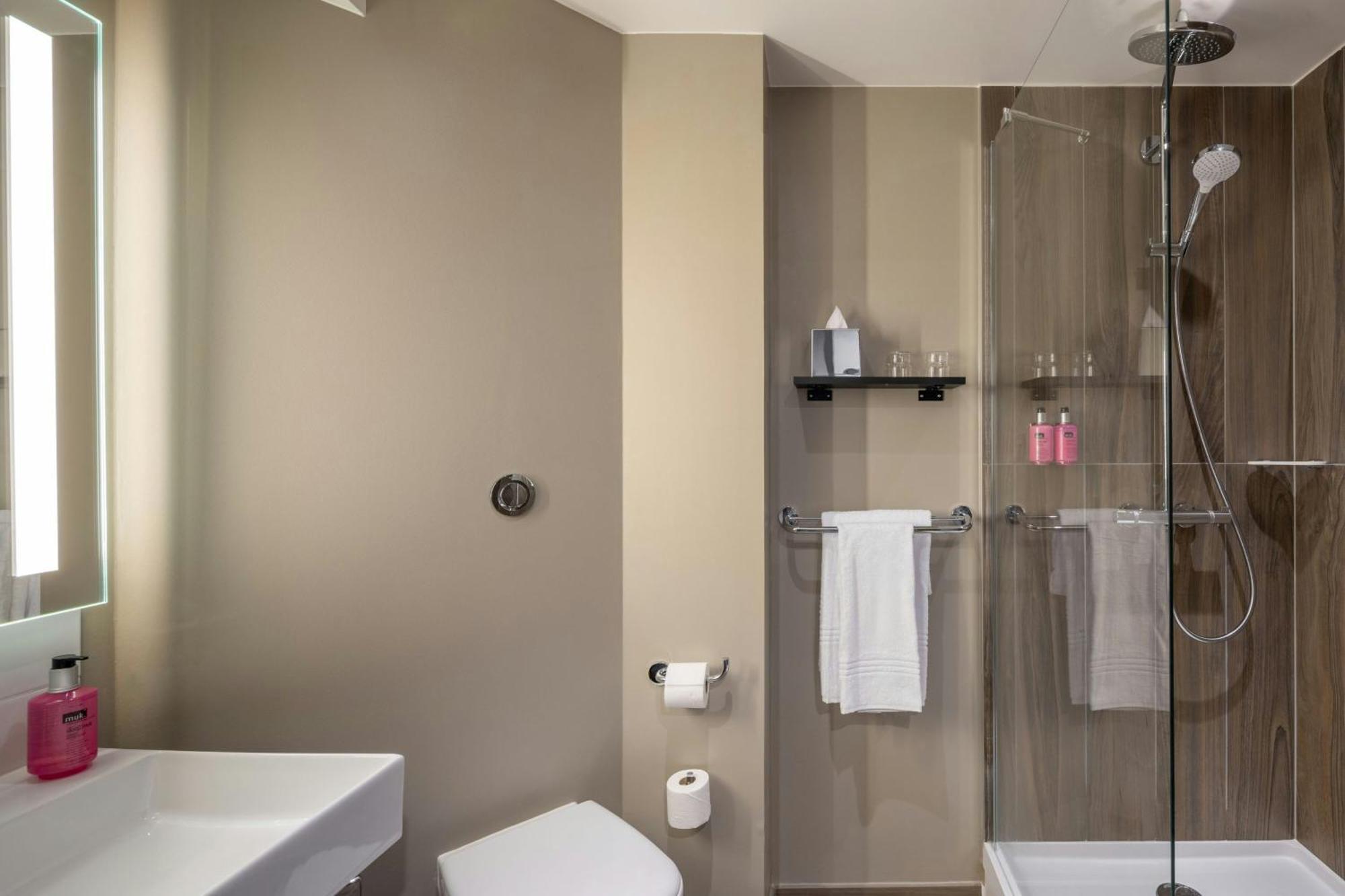 Moxy Paris Clamart Esterno foto